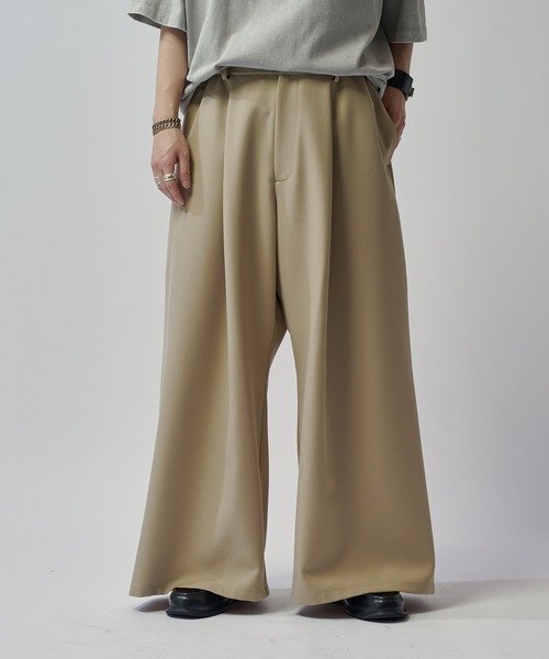Lui's(ルイス)の「【WEB限定】ボリュームルーズワイドパンツ(その他パンツ・メンズ・ブラック/ベージュ・S/M)」の16枚目の写真