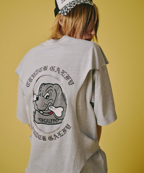 GALFY(ガルフィー)の「【GALFY/ガルフィー】穴の向こうにわんちゃん TEE(Tシャツ/カットソー・メンズ・スミクロ/グレー/ライトブルー・M/L/XL)」の18枚目の写真
