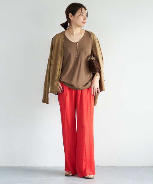 Deuxieme Classe(ドゥーズィエムクラス)の「*SILK SATIN イージーパンツ(スラックス・レディース・レッド/バーガンディー/ベージュ・38/36/34)」の5枚目の写真