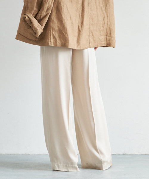 Deuxieme Classe(ドゥーズィエムクラス)の「*SILK SATIN イージーパンツ(スラックス・レディース・レッド/バーガンディー/ベージュ・38/36/34)」の8枚目の写真