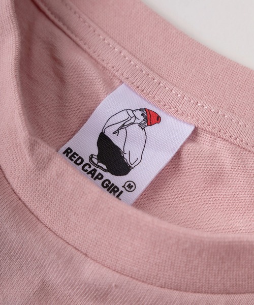 Red Cap Girl(レッドキャプガール)の「【70】【RCG/レッドキャップガール】アップリケロゴ バックプリント クルーネックTシャツ/ワンポイント刺繍/ユニセックス/レディース/メンズ(Tシャツ/カットソー・メンズ・ホワイト/ピンク/ブラック/アッシュグレー・M/L)」の13枚目の写真