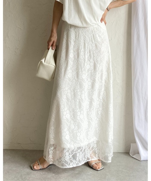 She's Closet(シーズクローゼット)の「花柄 フラワー ロング丈 ナロー レーススカート(スカート・レディース・ホワイト/ブラック・FREE)」の13枚目の写真