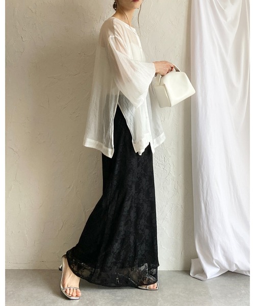 She's Closet(シーズクローゼット)の「花柄 フラワー ロング丈 ナロー レーススカート(スカート・レディース・ホワイト/ブラック・FREE)」の3枚目の写真