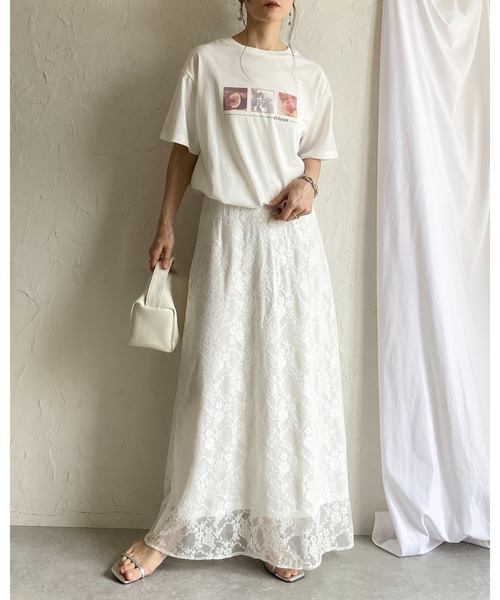 She's Closet(シーズクローゼット)の「花柄 フラワー ロング丈 ナロー レーススカート(スカート・レディース・ホワイト/ブラック・FREE)」の6枚目の写真