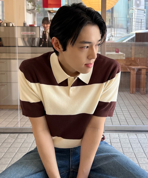 MINDBRIDGE（マインドブリッジ）の「[COUTURE] ウォッシャブルブロックストライプセミオーバーフィットカラー半袖ニット（ニット/セーター・メンズ・ブラウン・95/100/105/110）」の2枚目の写真