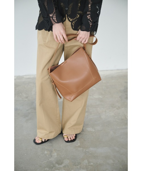 Anclear oui(アンクリアウィ)の「ワンショルダーバッグ(ショルダーバッグ・レディース・White/Black/Beige・F)」の10枚目の写真
