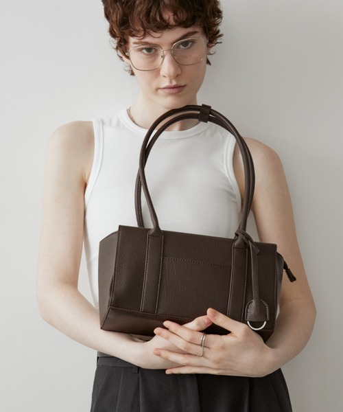 arholiday.standard(エーアールホリデースタンダード)の「rectangle long handle shoulder bag / レクタングルロングハンドルショルダーバッグ(ショルダーバッグ・レディース・ブラック/ブラウン・FREE)」の1枚目の写真
