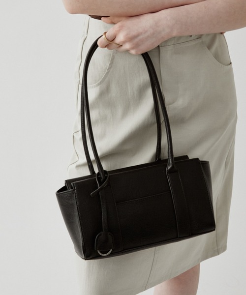 arholiday.standard(エーアールホリデースタンダード)の「rectangle long handle shoulder bag / レクタングルロングハンドルショルダーバッグ(ショルダーバッグ・レディース・ブラック/ブラウン・FREE)」の7枚目の写真