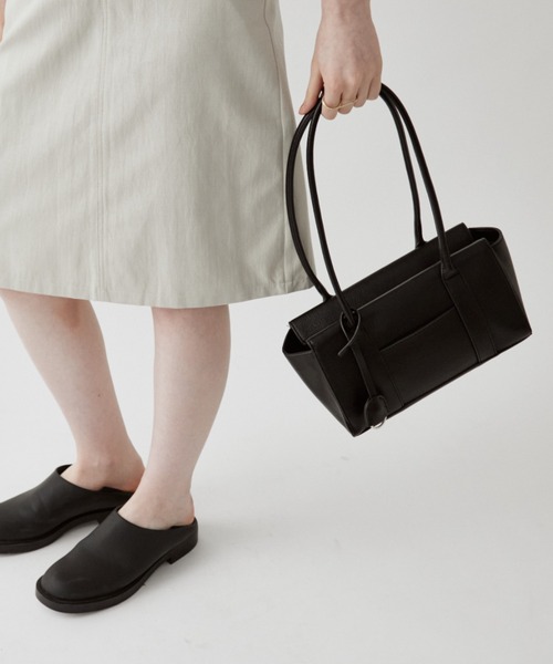 arholiday.standard(エーアールホリデースタンダード)の「rectangle long handle shoulder bag / レクタングルロングハンドルショルダーバッグ(ショルダーバッグ・レディース・ブラック/ブラウン・FREE)」の8枚目の写真
