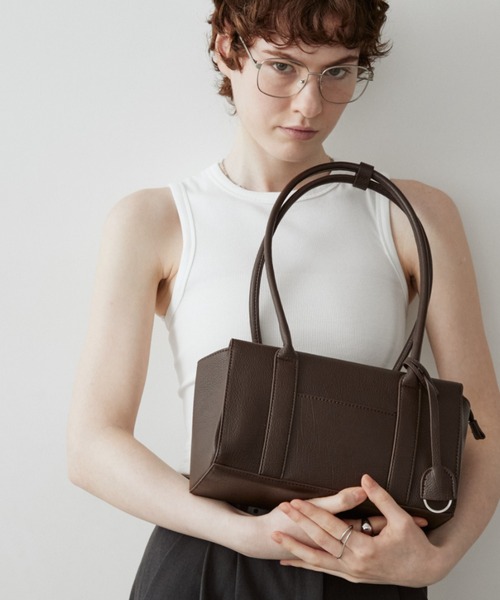 arholiday.standard(エーアールホリデースタンダード)の「rectangle long handle shoulder bag / レクタングルロングハンドルショルダーバッグ(ショルダーバッグ・レディース・ブラック/ブラウン・FREE)」の10枚目の写真