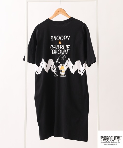 PEANUTS(ピーナッツ)の「PEANUTS プリントスーパーBIG Tシャツ 半袖(Tシャツ/カットソー・レディース・ネイビー/オートミール/ライトグリーン/ブラック/ピンクベージュ/杢グレー・M/L)」の2枚目の写真