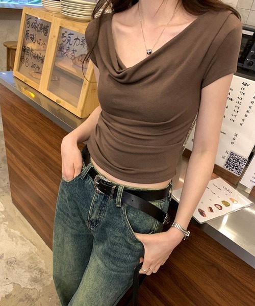 mielu(ミエル)の「ドレープネックオフショルニット(ニット/セーター・レディース・アイボリー/ブラウン/ホワイト/ピンク/ブラック・FREE)」の15枚目の写真