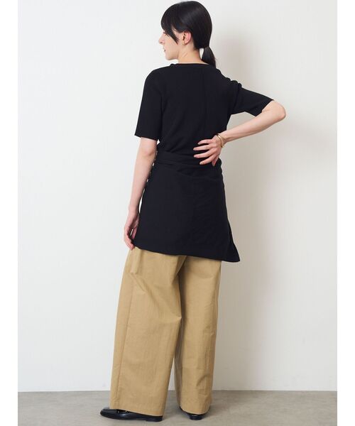 ELENDEEK(エレンディーク)の「ツイルタックワイドパンツ(その他パンツ・レディース・ベージュ/ネイビー・2/1)」の22枚目の写真