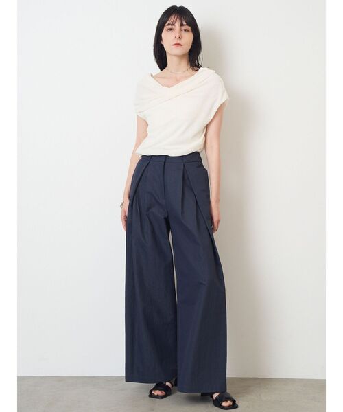 ELENDEEK(エレンディーク)の「ツイルタックワイドパンツ(その他パンツ・レディース・ベージュ/ネイビー・2/1)」の19枚目の写真