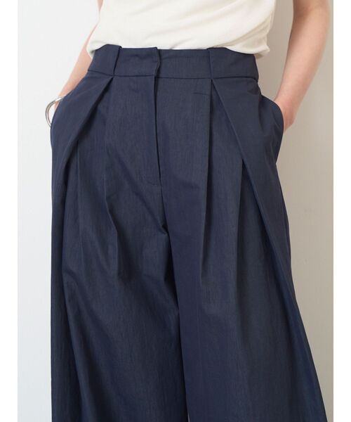 ELENDEEK(エレンディーク)の「ツイルタックワイドパンツ(その他パンツ・レディース・ベージュ/ネイビー・2/1)」の17枚目の写真