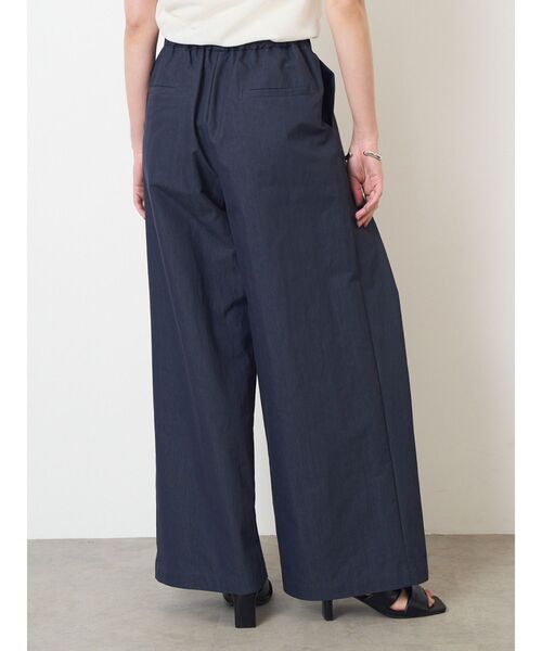 ELENDEEK(エレンディーク)の「ツイルタックワイドパンツ(その他パンツ・レディース・ベージュ/ネイビー・2/1)」の16枚目の写真