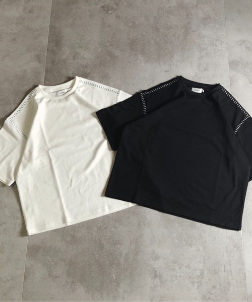 ATELANE（アテレーン）の「ATELANE /カルゼラダーステッチ/半袖クルーネックTEE（Tシャツ/カットソー・メンズ・ブラック/オフホワイト・LARGE/MEDIUM）」の4枚目の写真