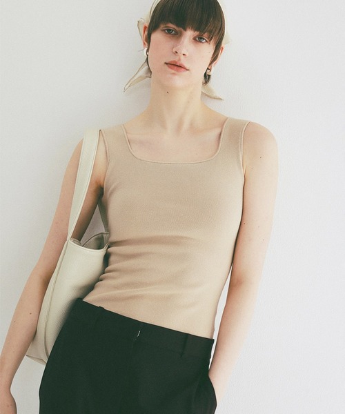 CLANE(クラネ)の「SQUARE TANK KNIT TOPS(ニット/セーター・レディース・ベージュ/ブラック/ピンク・1/2)」の4枚目の写真