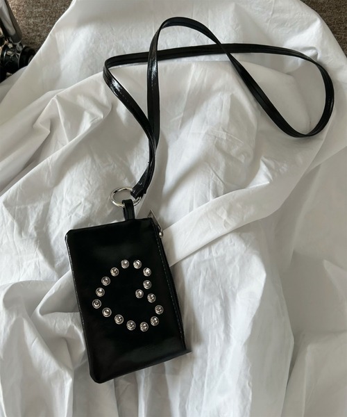 WESTBOY(ウエストボーイ)の「Y2Kハートラインストーン クラッシュレザー ネックポーチ ショルダーバッグ WOG26S1BG01(ショルダーバッグ・レディース・シルバー/ブラック・FREE)」の7枚目の写真