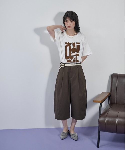 THE YOn(ザヨン)の「フロッキープリントハーフスリーブTシャツ(Tシャツ/カットソー・レディース・ブラウン/アイボリー/オフホワイト・FREE)」の4枚目の写真