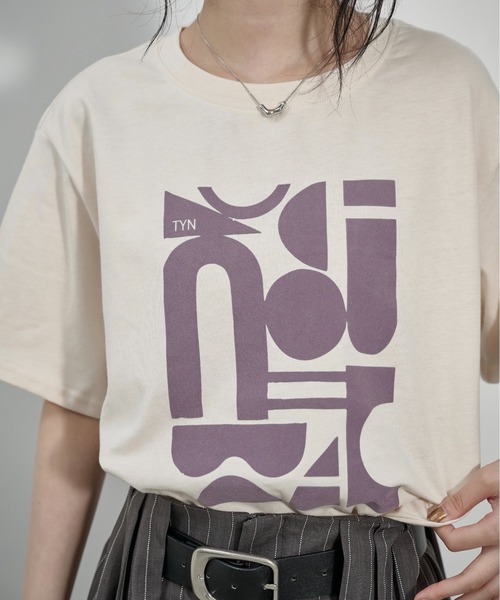 THE YOn(ザヨン)の「フロッキープリントハーフスリーブTシャツ(Tシャツ/カットソー・レディース・ブラウン/アイボリー/オフホワイト・FREE)」の12枚目の写真