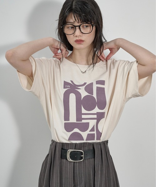 THE YOn(ザヨン)の「フロッキープリントハーフスリーブTシャツ(Tシャツ/カットソー・レディース・ブラウン/アイボリー/オフホワイト・FREE)」の8枚目の写真