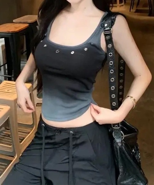 VIBGYOR(ヴィブジョー)の「カップ付き スプレー加工 ハトメ付きタンクトップ(CZ)(タンクトップ・レディース・ホワイト系その他/ブラック系・FREE)」の10枚目の写真