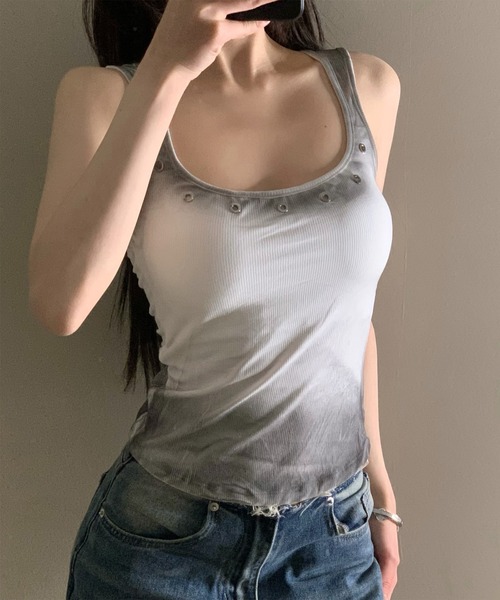 VIBGYOR(ヴィブジョー)の「カップ付き スプレー加工 ハトメ付きタンクトップ(CZ)(タンクトップ・レディース・ホワイト系その他/ブラック系・FREE)」の6枚目の写真