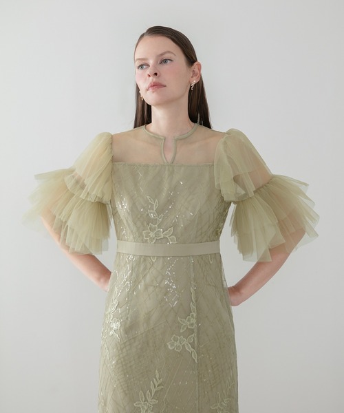 Leja(レジャ)の「【LEJA】フラワーシシュウスパンコールチュールスリーブIラインワンピースドレス美脚効果結婚式 パーティードレス 成人式 二次会 同窓会 お呼ばれ オケージョン 20代 30代(ドレス・レディース・グリーン/グレー・SMALL/MEDIUM)」の3枚目の写真