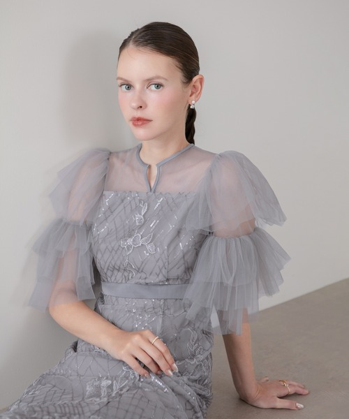 Leja(レジャ)の「【LEJA】フラワーシシュウスパンコールチュールスリーブIラインワンピースドレス美脚効果結婚式 パーティードレス 成人式 二次会 同窓会 お呼ばれ オケージョン 20代 30代(ドレス・レディース・グリーン/グレー・SMALL/MEDIUM)」の7枚目の写真