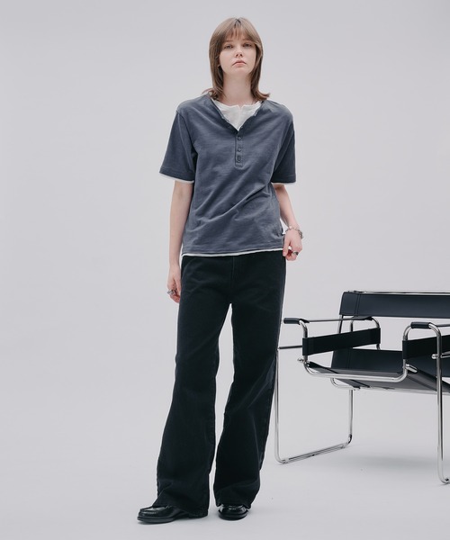 SELLE GLANT（セレグランテ）の「LAYERED HENLEY NECK SLUB T-SHIRT/レイヤードスタイルヘンリーネックスラブTシャツ（Tシャツ/カットソー・メンズ・ブラック系その他/ネイビー/ダークブラウン/ブラック・SMALL/MEDIUM/LARGE）」の15枚目の写真