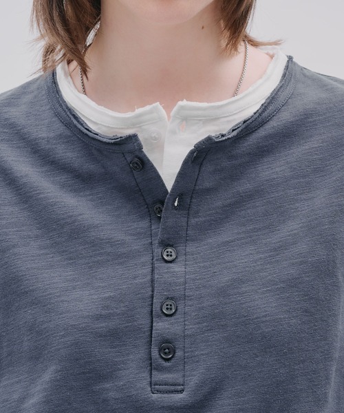 SELLE GLANT（セレグランテ）の「LAYERED HENLEY NECK SLUB T-SHIRT/レイヤードスタイルヘンリーネックスラブTシャツ（Tシャツ/カットソー・メンズ・ブラック系その他/ネイビー/ダークブラウン/ブラック・SMALL/MEDIUM/LARGE）」の19枚目の写真