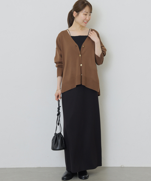 JOURNAL STANDARD relume（ジャーナルスタンダード　レリューム）の「［手洗い可］ウォッシャブルメタルボタンVネックカーディガン（カーディガン/ボレロ・レディース・ブラック/ブラウン・FREE）」の11枚目の写真