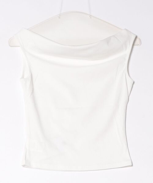 Chiina(チーナ)の「【Chiina】スタッズワンショルダートップス(Tシャツ/カットソー・レディース・ホワイト/レッド/ブラック・FREE)」の16枚目の写真