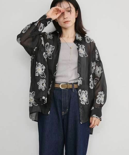 Doux archives(ドゥアルシーヴ)の「フラワー刺繍シアーオーバーシャツ(シャツ/ブラウス・レディース・ブラック/グレイッシュベージュ/アイボリー・FREE)」の15枚目の写真