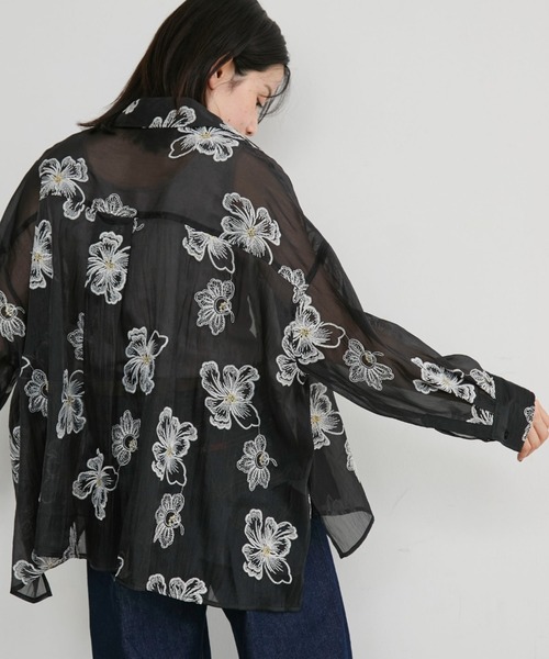 Doux archives(ドゥアルシーヴ)の「フラワー刺繍シアーオーバーシャツ(シャツ/ブラウス・レディース・ブラック/グレイッシュベージュ/アイボリー・FREE)」の18枚目の写真