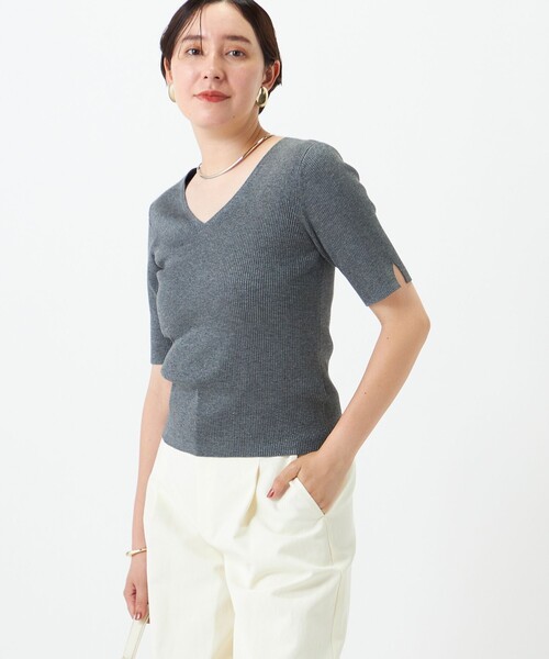 NOLLEY’S Sophi(ノーリーズソフィ)の「【BECシリーズ】《手洗い可能》ラメリブ両前プルオーバー(ニット/セーター・レディース・ベージュ/ダークブラウン/グレー/ベビーピンク・38)」の12枚目の写真