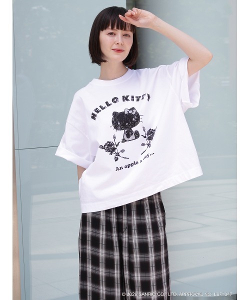 H.A.K(ハク)の「H.A.K×HELLO KITTY ハローキティとバラ かすれグリッタープリントTシャツ(Tシャツ/カットソー・レディース・ホワイト/グレー/ブラック・FREE)」の5枚目の写真