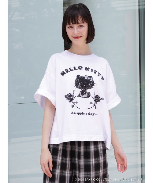 H.A.K(ハク)の「H.A.K×HELLO KITTY ハローキティとバラ かすれグリッタープリントTシャツ(Tシャツ/カットソー・レディース・ホワイト/グレー/ブラック・FREE)」の7枚目の写真