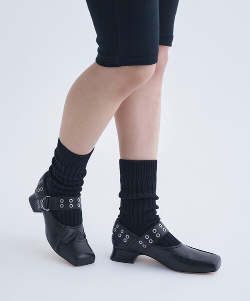 ALM.(アルム)の「ALM.|JEWELER LEATHER PUMPS(パンプス・レディース・ブラック・18/17/16)」の3枚目の写真
