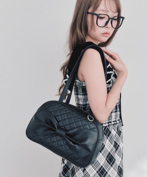 OLIVE des OLIVE(オリーブデオリーブ)の「キルティングリボンボストンバッグ(ボストンバッグ・レディース・アイボリー/ピンク/ブラック・FREE)」の9枚目の写真