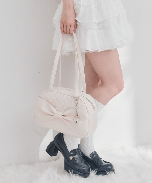 OLIVE des OLIVE(オリーブデオリーブ)の「キルティングリボンボストンバッグ(ボストンバッグ・レディース・アイボリー/ピンク/ブラック・FREE)」の11枚目の写真