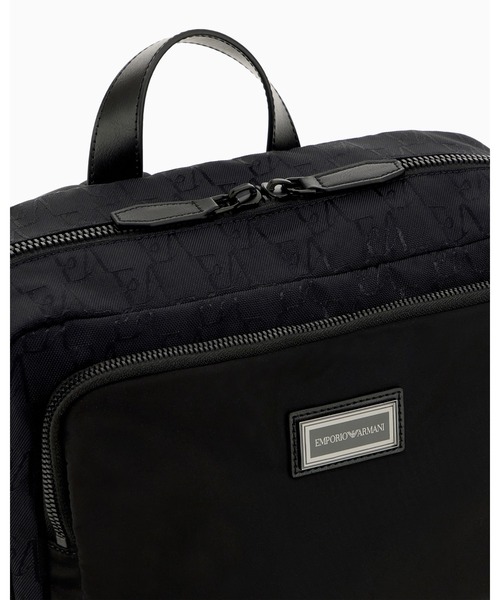 EMPORIO ARMANI(エンポリオアルマーニ)の「【エンポリオ アルマーニ】バックル付きフラップ マルチポケット バックパック(バックパック/リュック・メンズ・カーキ系/ブラック系・FREE)」の9枚目の写真