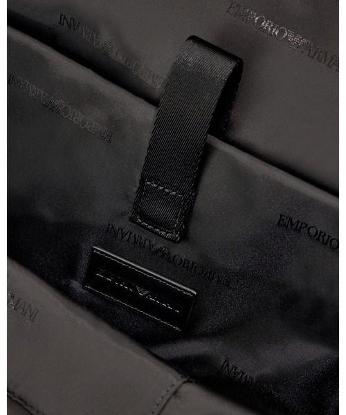EMPORIO ARMANI(エンポリオアルマーニ)の「【エンポリオ アルマーニ】バックル付きフラップ マルチポケット バックパック(バックパック/リュック・メンズ・カーキ系/ブラック系・FREE)」の3枚目の写真