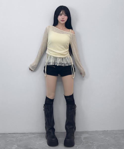 FOLLOWIN(フォロウィン)の「【2WAY/2点セット】オフショルダーシャーリングトップス+レースキャミ(Tシャツ/カットソー・レディース・ブラック/グレー/アイボリー・FREE)」の11枚目の写真