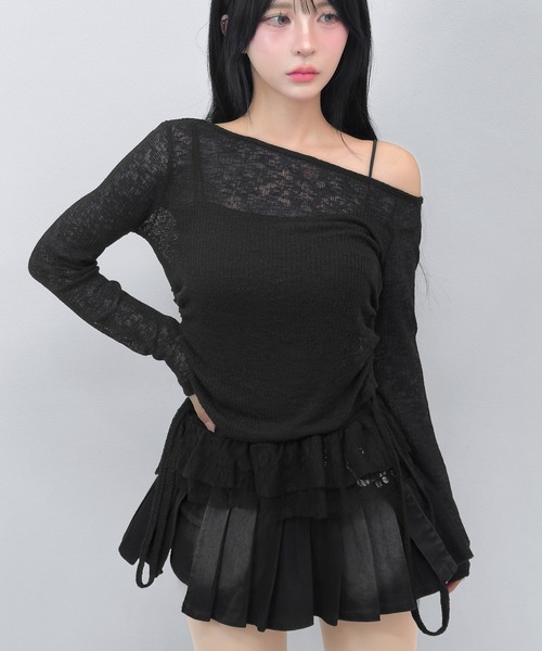 FOLLOWIN(フォロウィン)の「【2WAY/2点セット】オフショルダーシャーリングトップス+レースキャミ(Tシャツ/カットソー・レディース・ブラック/グレー/アイボリー・FREE)」の17枚目の写真