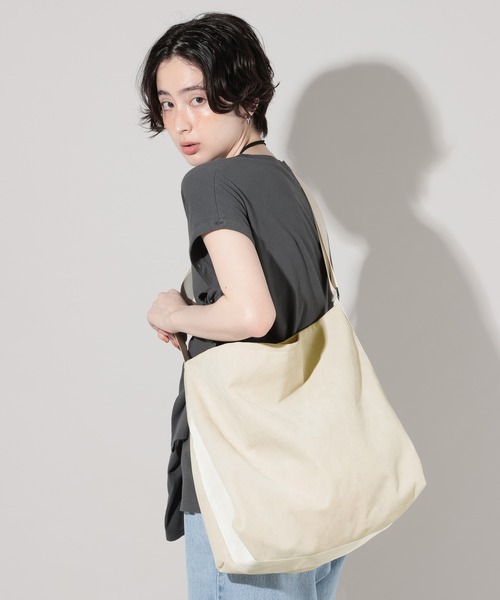 GEORGE'S(ジョージズ)の「ECO SUEDE BAG(ショルダーバッグ・レディース・ブラック/ブラウン/アイボリー・FREE)」の5枚目の写真