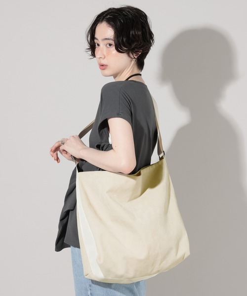 GEORGE'S(ジョージズ)の「ECO SUEDE BAG(ショルダーバッグ・レディース・ブラック/ブラウン/アイボリー・FREE)」の6枚目の写真