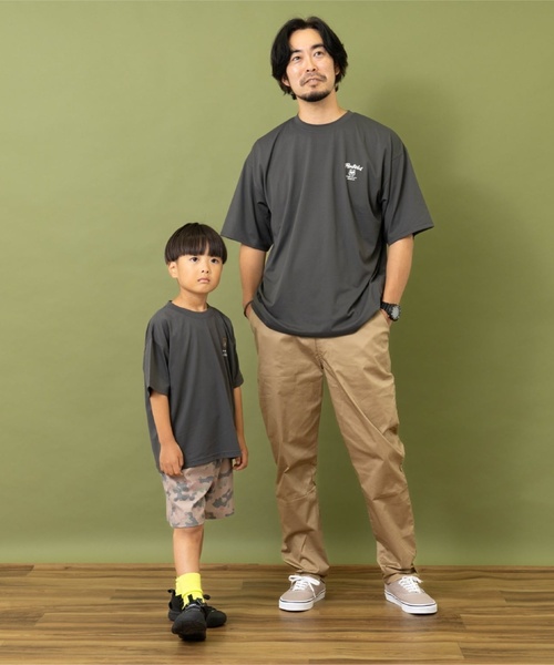 and D. petit main(アンドディープティマイン)の「【Penfield】【親子リンク】【接触冷感】DADアソートベア半袖Tシャツ(Tシャツ/カットソー・レディース・オフホワイト/チャコール・F)」の8枚目の写真