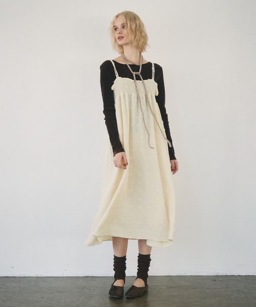 Crisp(クリスプ)の「crinkle volume cami onepiece / クリンクルボリュームキャミワンピース(ワンピース・レディース・ブラック/アイボリー・FREE)」の1枚目の写真